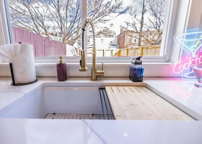 Ferienhaus Themed On Carson St With Hot Tub Pittsburgh