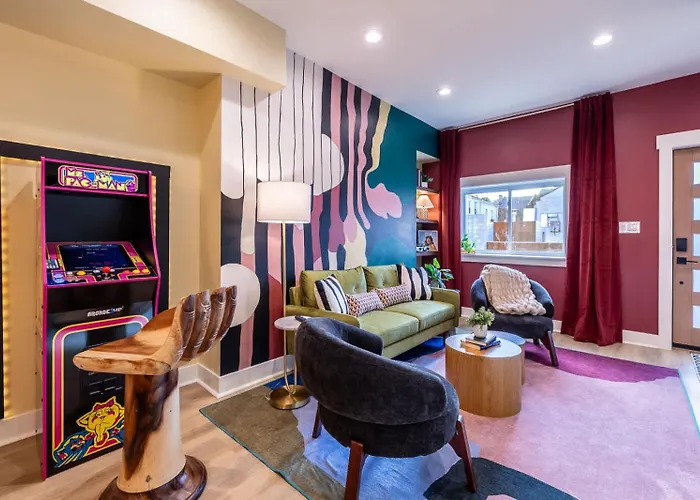 Ferienhaus Themed On Carson St With Hot Tub Pittsburgh
